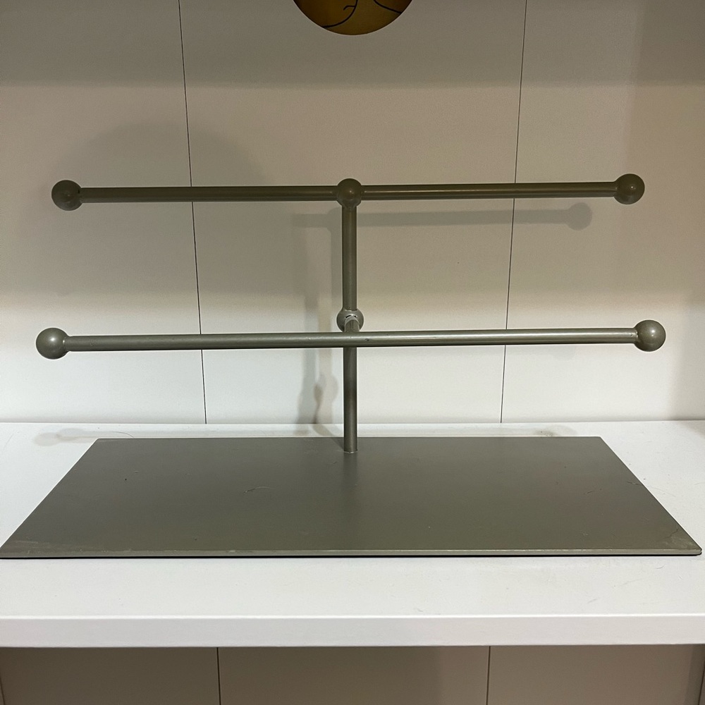 jewelry stand
